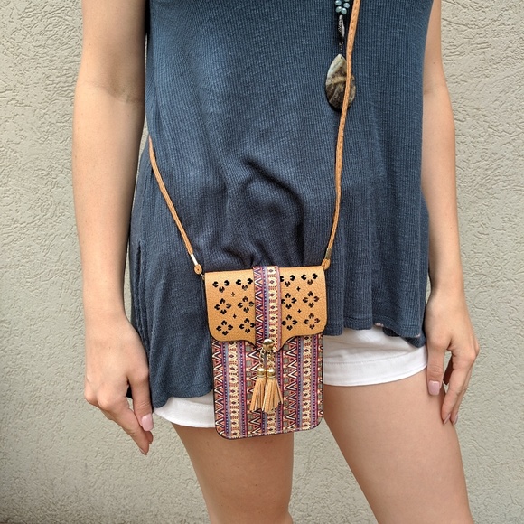 Crossbody Handbag - Picture 1 of 4